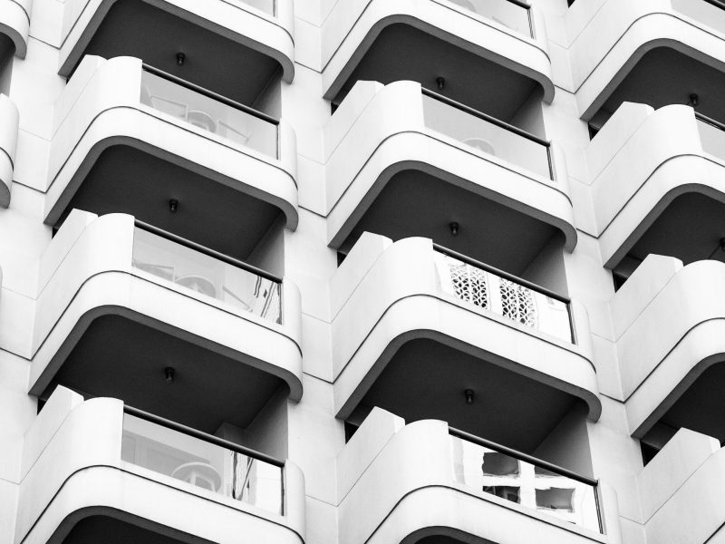 This guide explains why Dubai remains a top choice for luxury real estate investors in 2026, backed by Q1 market data showing strong value growth and heavy inte...
