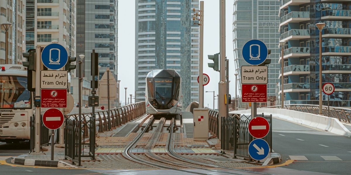 The Bur Dubai abra is a short, historic water taxi ride across Dubai Creek that connects Bur Dubai and Deira while offering a direct window into the city's heri...