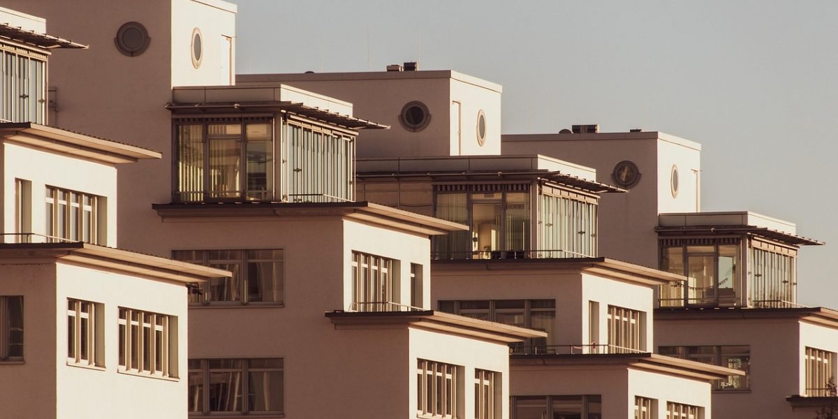 This article explains why a developer's reputation is the single most important factor when buying a villa in Dubai and shows you how to make a confident choice...